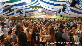 Wenn das Festzelt zum Tollhaus wird: „Frühling in Kiefersfelden“ erweckt Dorf zum Leben