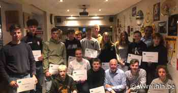 De Moedige Supporters deelt 2.715 euro uit aan jonge wielertalenten - Het Laatste Nieuws