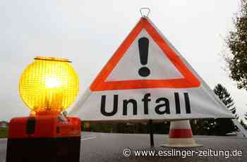 Auffahrunfall in Reichenbach - Auto zwischen zwei Traktoren beschädigt – 20.000 Euro Schaden - esslinger-zeitung.de