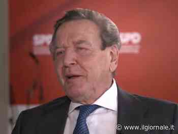 "Non si può isolare la Russia": Schroeder resta dalla parte di Putin