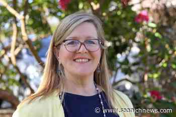 Oak Bay promotes familiar face to fill chief administrator role - Saanich News