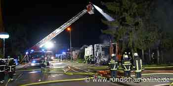 Großbrand in Euskirchen: Mehrere Kirmeswagen brennen im Ipas aus - Kölnische Rundschau