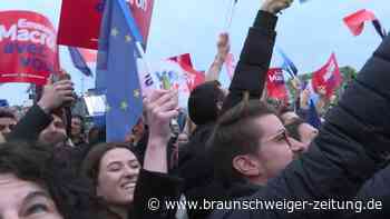 Macron-Anhänger feiern Wiederwahl des französischen Präsidenten