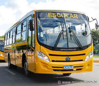 Juazeiro: Prefeitura disponibiliza ônibus do transporte escolar para estudantes da Urca Campus Crato - Site Miséria