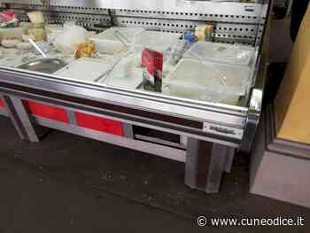 Vandalizzato un banco del mercato coperto di Cuneo - Cuneodice.it - Cuneodice.it