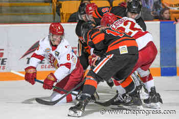 Chilliwack Chiefs coach tips hat to Nanaimo Clippers keeper – Chilliwack Progress - Chilliwack Progress