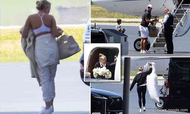 Paulina Gretzky and PGA star Dustin Johnson take private jet home to Florida after Tennessee wedding - Daily Mail