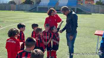 Capri Leone - Chicco Evani in visita alla scuola calcio Milan Academy. Orgoglio ed entusiasmo - AMnotizie.it