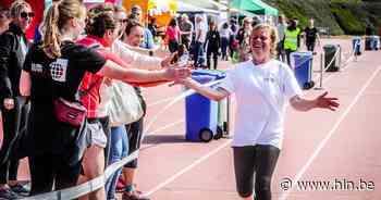 Levensloop-deelnemers steunen vechters tegen kanker - Het Laatste Nieuws