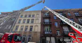 Eén man gewond na dakbrand | Brussel | hln.be - Het Laatste Nieuws