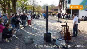 Meitingen: Ukrainischer Straßenmusiker rührt Publikum in Meitingen zu Tränen | Augsburger Allgemeine - Augsburger Allgemeine