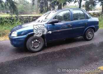 Taxi y Chevy se dan besito en la Misantla-Xalapa - Imagen de Veracruz