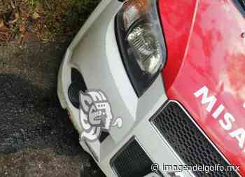 Taxi se sale del camino en la carretera Misantla- Xalapa; reportan daños materiales - Imagen del Golfo