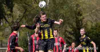 Redichem speelt 'Foute Party' al vast op het veld: gebroeders Capel balen iedere op eigen manier - De Gelderlander