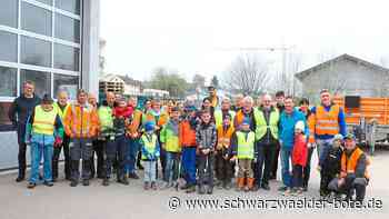 Aktion in Hardt - Etwa 50 Helfer sind bei der Dorfputzete dabei - Schwarzwälder Bote