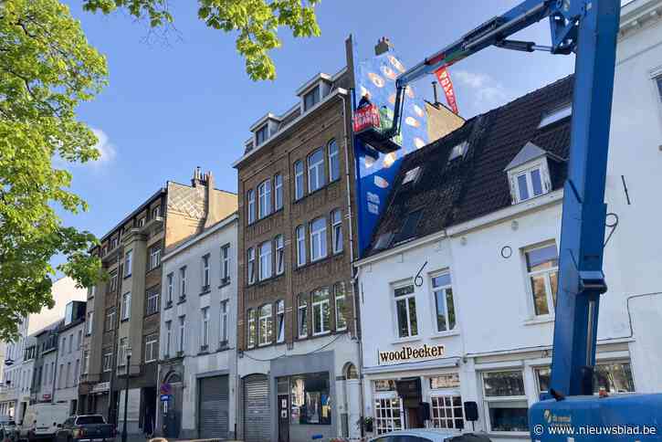 Muurschildering voor Balkan Trafik is ode aan Magritte