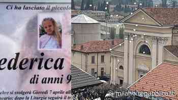 A Trescore Balneario l'ultimo saluto a Federica, morta a 9 anni travolta da un cancello: rose bianche e pallo… - La Repubblica