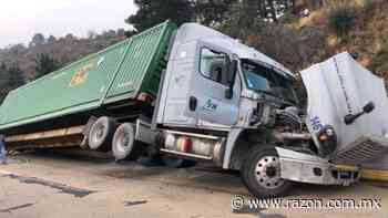 Tráiler vuelca en la autopista México-Cuernavaca; hay cierre parcial - La Razón de México