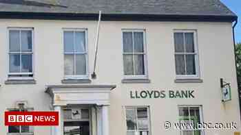 Isles of Scilly's last remaining bank closes