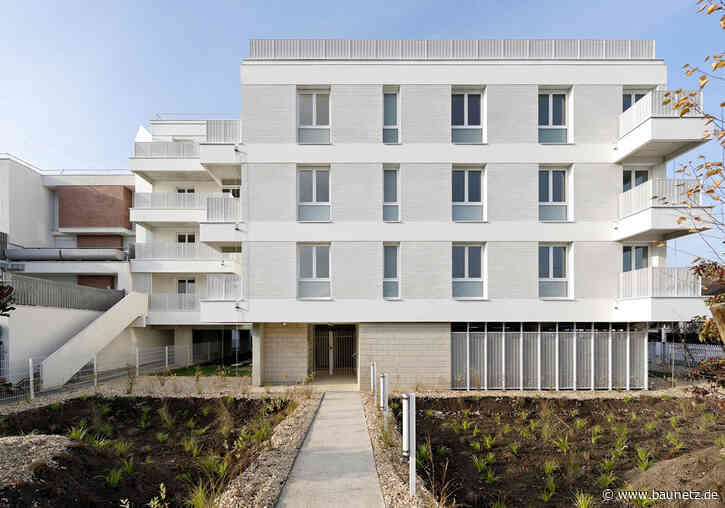 Nachverdichtung überm Parkplatz
 - Wohngebäude in Paris von Benjamin Fleury