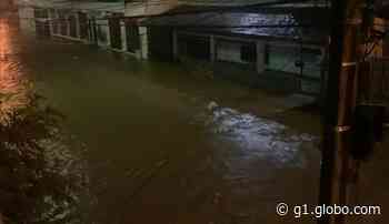 Moradores de Itaperuna ficam ilhados após forte chuva na noite desta quarta - Globo