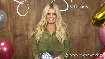 Jessica Simpson recalls her credit card being 'denied' when she went to Taco Bell 'the other day'