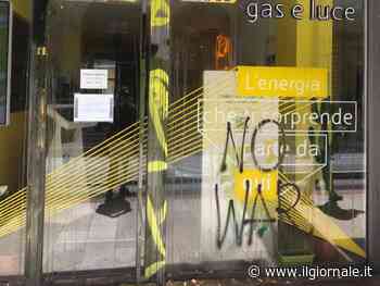 Il 25 aprile dei soliti centri sociali: devastazioni a Bologna