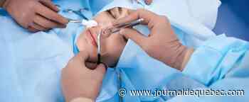 Du sang plein la tête en raison d’une chirurgie esthétique qui a mal tourné