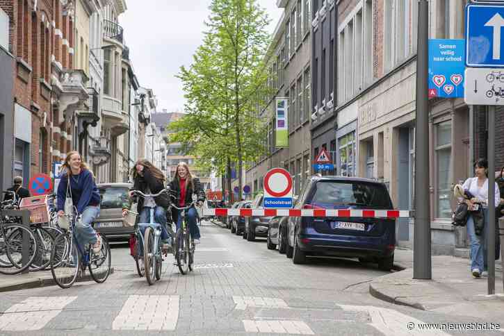 Hertoginstraat eerste Antwerpse schoolstraat met slagboom: “Een superoplossing om kinderen veilig op school te krijgen”