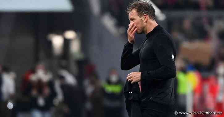 Bayern-Coach Nagelsmann besucht Feuerwache