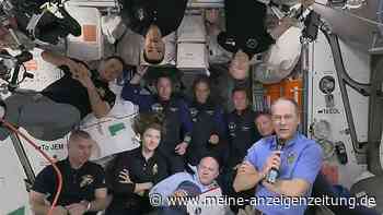 Erste komplett private Crew: Weltraumtouristen wieder da