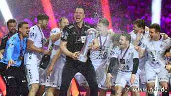 Die Pokal-Siegerehrung mit dem THW Kiel - NDR.de