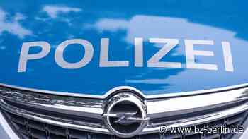 Polizisten bei Einsatz in Neukölln mit Steinen beworfen - B.Z. – Die Stimme Berlins