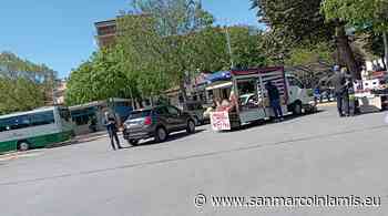 San Marco in Lamis presa d’assalto dai venditori abusivi di frutta e verdura, protestano i regolari: «Intervenire con fermezza» - San Marco in Lamis