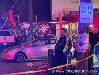 11 injured after car crashes into food truck, pedestrians in Austin, officials say - KPRC Click2Houston