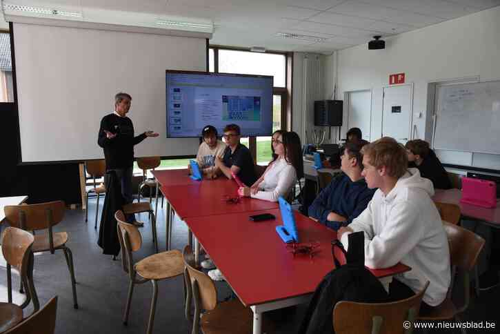 Scholieren GO! talent leren werken met drones