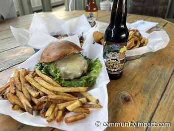 Shipping container-turned Hoppy Kitchen serves up food at Conroe brewery - Community Impact Newspaper