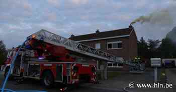 Zware rookontwikkeling bij schouwbrand in Nieuwstraat | Stekene | hln.be - Het Laatste Nieuws