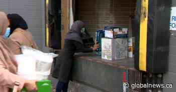 Calgary Muslim community marks Ramadan by giving to Ukrainians fleeing war - Global News