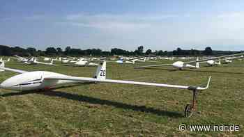 Segelflieger muss auf Acker bei Hildesheim notlanden - NDR.de