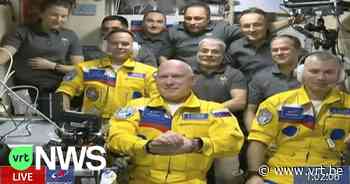 Drie Russische kosmonauten dragen uniform in kleuren Oekraïne: "Soms is geel gewoon geel" - Vlaamse Radio- en Televisieomroeporganisatie