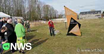 Herdenkingsmonument en eerste zorgboom voor coronaslachtoffers in Geel - Vlaamse Radio- en Televisieomroeporganisatie