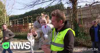 BEKIJK - Bus met Oekraïense vluchtelingen aangekomen in Geel: "In België zijn er erg warme mensen met een groot hart" - Vlaamse Radio- en Televisieomroeporganisatie