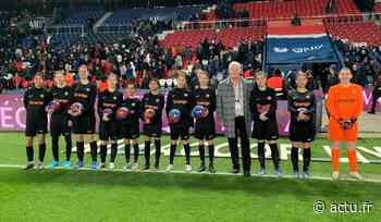Villepreux : les jeunes footballeuses ont foulé la pelouse du PSG - Le Pays d'Auge