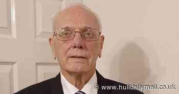 Veteran who had heart attack at Hull Remembrance Day parade thanks bystanders who saved his life - Hull Live