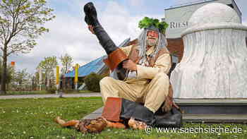 Riesa: Was der Riesaer Riese auf der Laufmeile macht - Sächsische.de