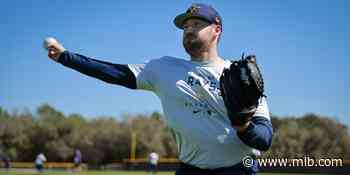 Zombro gets standing O in return to mound - MLB.com