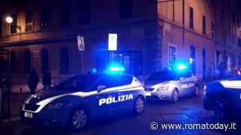 Volano sedie nel locale: picchiati, scappano in una cornetteria. Feriti due 18enni