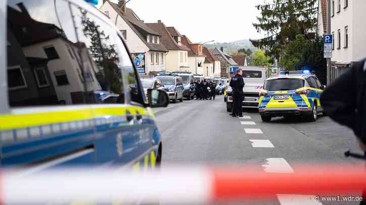 Polizisten bei Einsatz in Detmold angegriffen - WDR Nachrichten