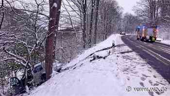 Herdecke: Auto stürzt Abhang hinab - Frau bleibt unverletzt - WP News